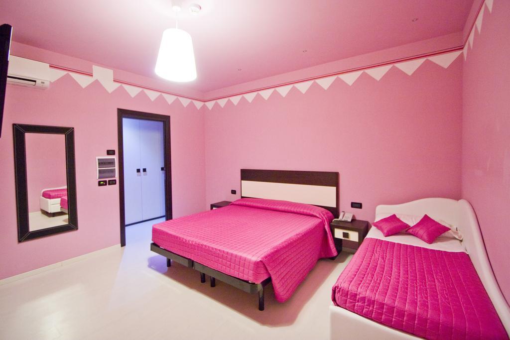 Hotel Leonardo Cesenatico Chambre photo