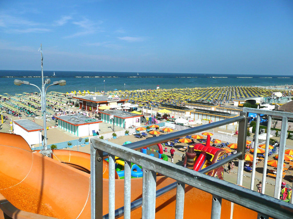 Hotel Leonardo Cesenatico Extérieur photo