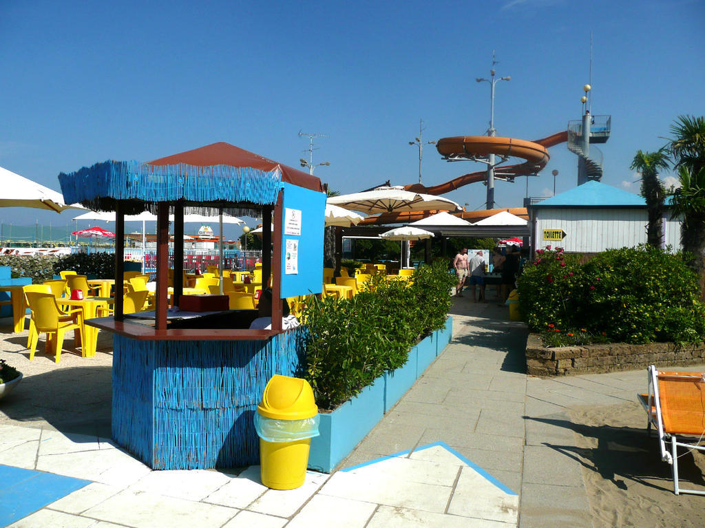 Hotel Leonardo Cesenatico Extérieur photo
