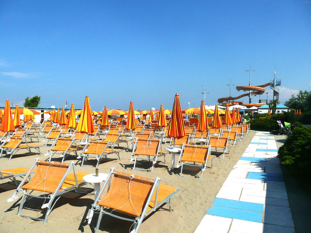 Hotel Leonardo Cesenatico Extérieur photo